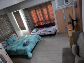 CondoTel Near Terminal 3 Airport at Two palm tree Villas